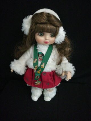 Disney Marie Osmond Adora Belle Holiday Pin Trader Doll Winter