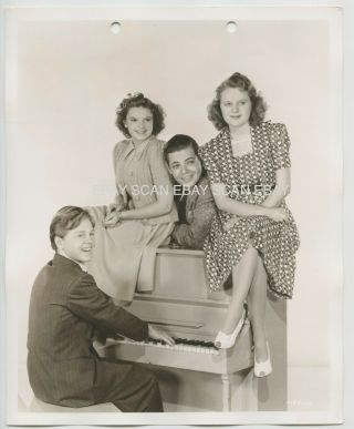 Judy Garland Mickey Rooney Babes In Arms Cast Vintage Dw Keybook Portrait Photo