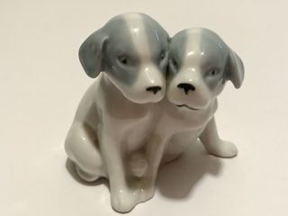 Vintage Pfeffer Porzellan Porcelain Puppy Dogs Dog Figurine Gotha Germany