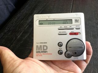 Vtg Sony MD Walkman MZ - R70 Portable Mini Disc Recorder Unit only 3