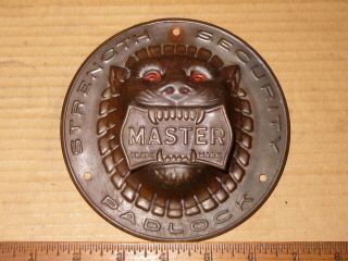 Vintage Master Lock 3d Brass Store Ad Sign Plaque Display Lion Head Round 5.  5 "