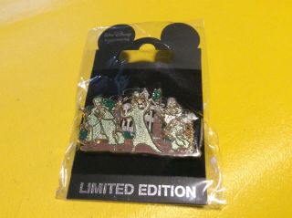 Disney Wdi Haunted Mansion Hitchhiking Ghosts With Chip And Dale Le 300