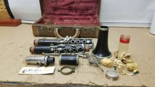 Vintage C.  G.  Conn Clarinet Elkhart Indiana W/case 424n B301629l