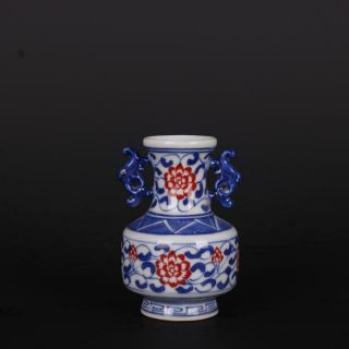 2.  8 " Old Chinese Qianlong Blue And White Underglaze Red Porcelain Lotus Vase Pot