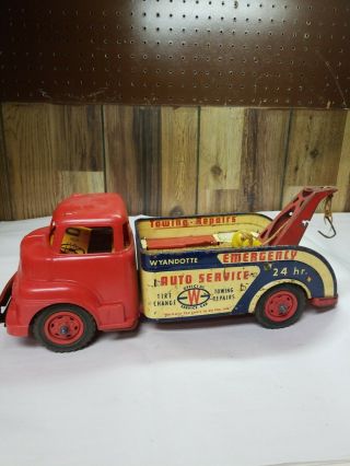 Vintage 1950’s Wyandotte Toy Auto Service Tow Truck