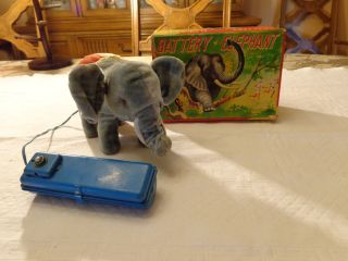 Vintage Battery Operated Elephant Walking Moving Toy W/orig Box Msk Japan