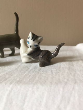 2 Vintage Hagen - Renaker (?) Miniatures Porcelain China Cat Figurines 4 Total 3