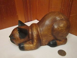 Vintage Hand - Carved Wood Folk Art Sculpture Siamese Cat Shelf Sitter Figurine