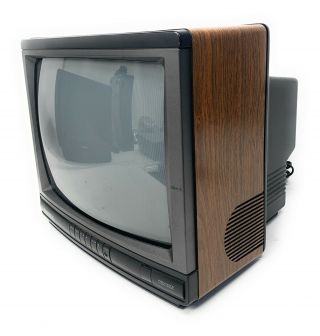 Vintage 1992 Magnavox Rr1337 - W101 Color Crt Tv Gaming Wood Grain