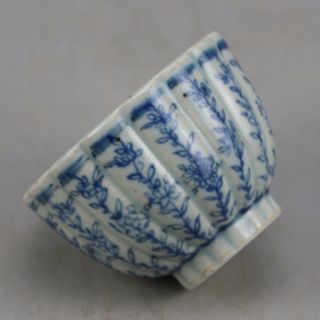 China old antique Porcelain ming wangli blue and white hand painting flower cup 2