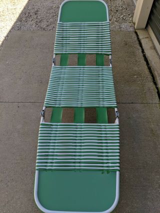 Vtg Folding Aluminum Chaise Lounge Lawn Beach Chair Vinyl Tube Webbing Green