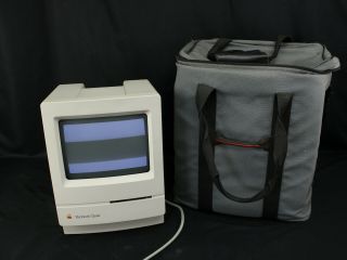 Vtg Apple Macintosh Classic M0420 Computer Powers On As - Is Bundle W/carry Case