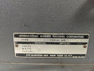 Vintage IBM Time Recorder Auto Punch Clock 2500 - 5 w/ Key 2