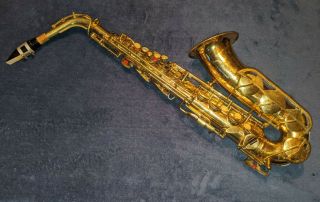 Vintage 1970 Conn Alto Saxophone N158078 W/ Hardshell Case. 2