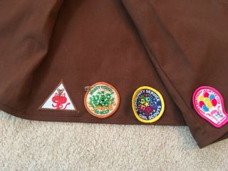 Girl Scout brownies vest M with 14 patches pin on iron on 3