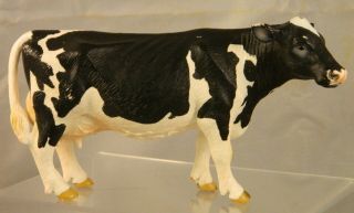 2007 Schleich Black & White Holstein Dairy Cow Figurine / Toy