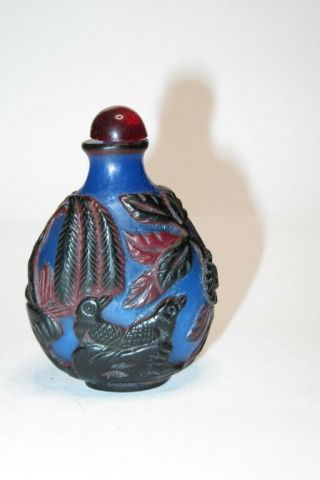 Fine Old Chinese Asian Snuff Bottle - Hand Carved Peking Glass Black Raven Bird