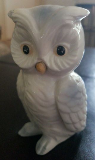 Vintage White And Blue Porcelain Owl Figurine 5.  5” Tall Snow Owl