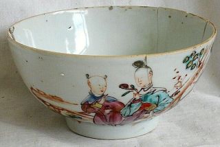 C18th Chinese Hand Painted Famile Rose Bowl With Various Figure
