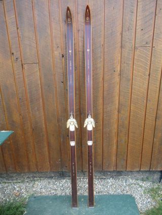 Vintage Wooden Snow Skis 73 " Long Has Brown Finish And Bindings Great