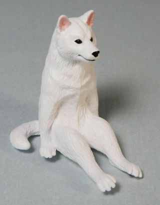 Kitan Club Sitting Animal Series Dog White Shiba Inu Mini Figure