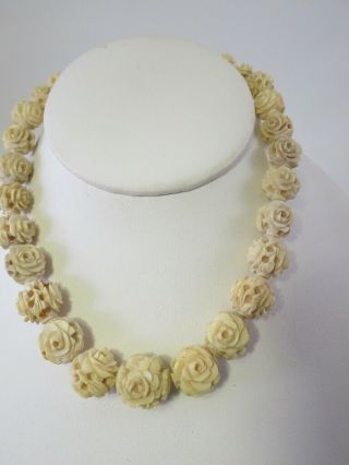 ANTIQUE CHINESE CARVED ROSES BEADS BOVINE BONE GRADUATED NECKLACE 15INCH 2