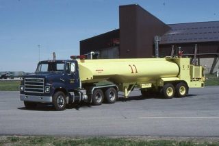 Newburgh Ny Ang Base 1977 International Gibson Foam Tanker Fire Apparatus Slide