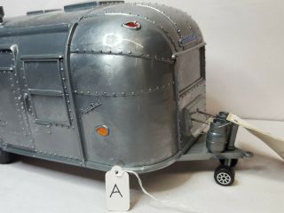 A) Vintage Pottery Barn Die - Cast Airstream Flying Cloud 1:18 Scale Camper w/Tag 2