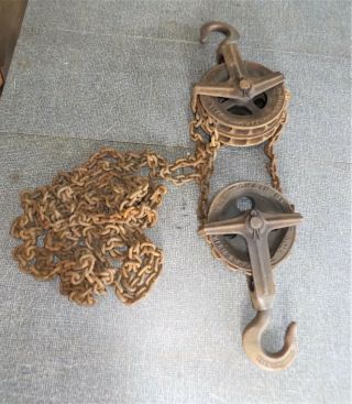 Vintage Yale & Towne Mfg.  Co No 1 Differential Chain Block & Tackle,  1 Ton Hoist