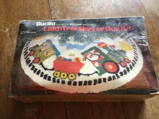 Vintage Bucilla Christmas Latch Tree Skirt Or Rug Kit Santa 