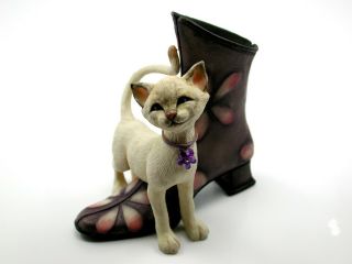 Vintage Hand Painted Porcelain Cat On A Boot Figurine – Great Piece