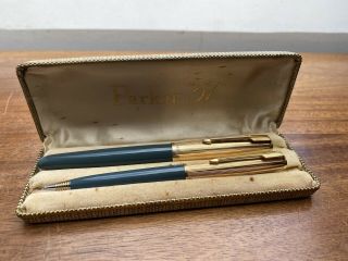 A Vintage Parker 51 Boxed Rolled Gold Pen Set