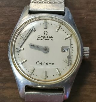 Vintage Omega Geneve Automatic Stainless Steel Mens Date Wristwatch