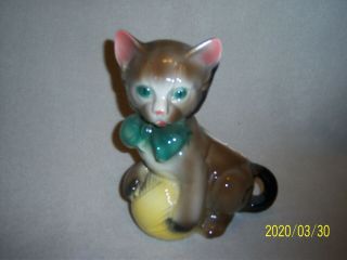 Vintage - Royal Copley,  Large Pottery Cat With Ball Of Yarn Figurine/planter