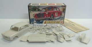 VINTAGE USA AIRFIX MG 1100A SALOON 1.  32 SCALE MODEL CAR KIT (NOT COMPLETE) C4 - 50 2