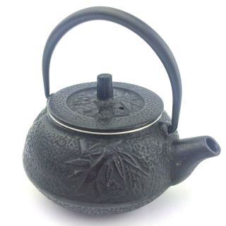 Vtg Retro Style Black Japanese Cast Iron Mini Tea Pot Teapot W/ Strainer