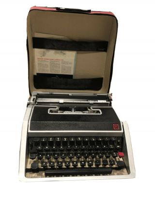 Vintage Olivetti Underwood Lettera 33 Portable Typewriter w/ Red Case Vintage 3