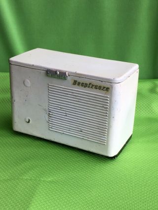 B8) Vintage Deepfreeze Appliance Salesman Sample Freezer Refrigerator Display