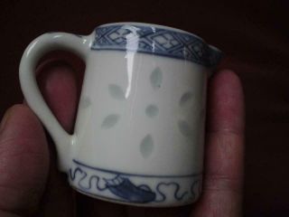 Vintage handpainted underglazed blue & white Chinese Rice Grain porcelain Jug 3