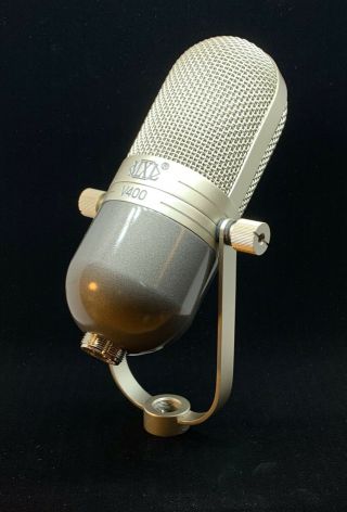 Mxl V400 Dynamic Microphone In A Vintage Style Body