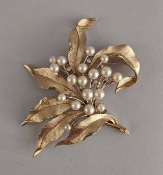 Vtg Signed Crown Trifari Gold Tone Pin Leaves Faux Pearls Rhinestone Book Piece