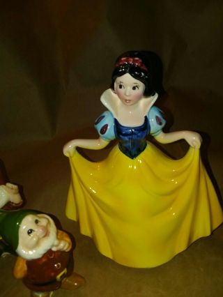 Vintage Walt Disney Productions Ceramic Snow White & 7 Dwarfs Figurines 3