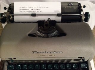 Vintage 1960’s Remington - Rand Letter Riter Typewriter W/Case VeryNice Types Well 2