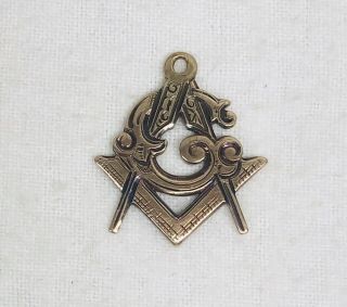 Vintage 10k Gold Masonic Freemason Pendant 4.  6 Grams