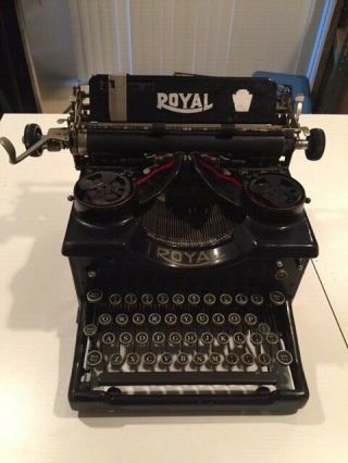 Vintage Royal Model 10 Typewriter 1930 Beveled Window Panes Both Sides,  X - 790983