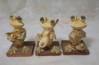 3 Vintage Frog Musicians Figurines Made Of Sea Shells