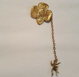 Vintage G.  S.  Gold Tone Eagle Pin Girl Scout Brownie Guide Membership Pin Chain