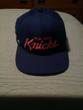 Vintage 1990s York Knicks Sports Specialties Wool Script Snapback Hat
