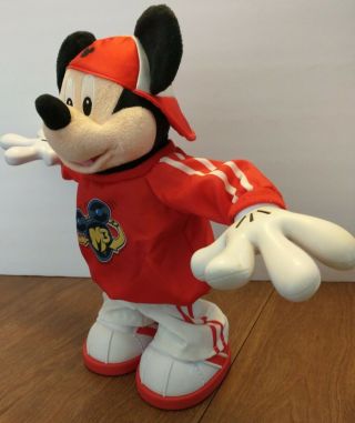 Disney Fisher Price M3 Master Moves Mickey Mouse Hip Hop Break Dancing Doll Toy