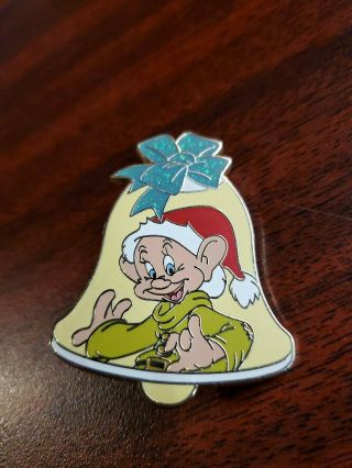 Disney 2009 Christmas Holiday Bell Dopey From Snow White Pin Le 250 74502